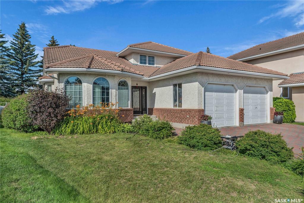 Property Photo: 636 Braeside View SK S7V 1A7