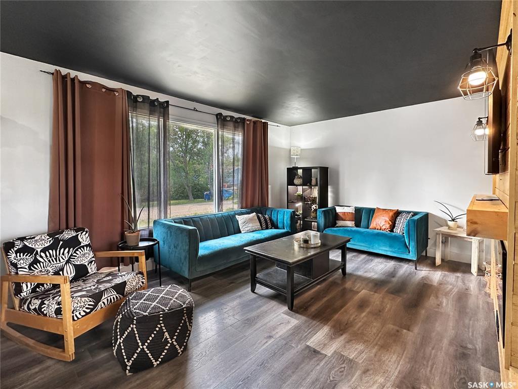 Property Photo: 201 Lily Street SK S0G 0C0