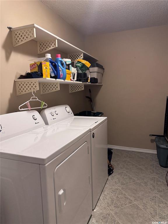 Property Photo: 425 115th Street E 1537 SK S7H 2E5