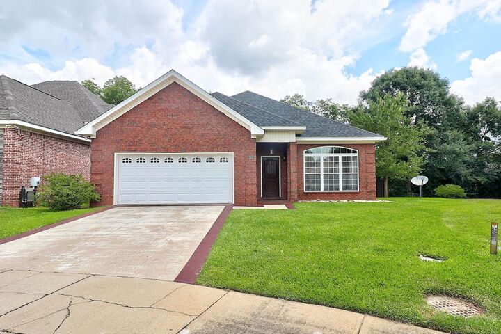 223 Veritas Dr.  Dothan AL 36303 photo