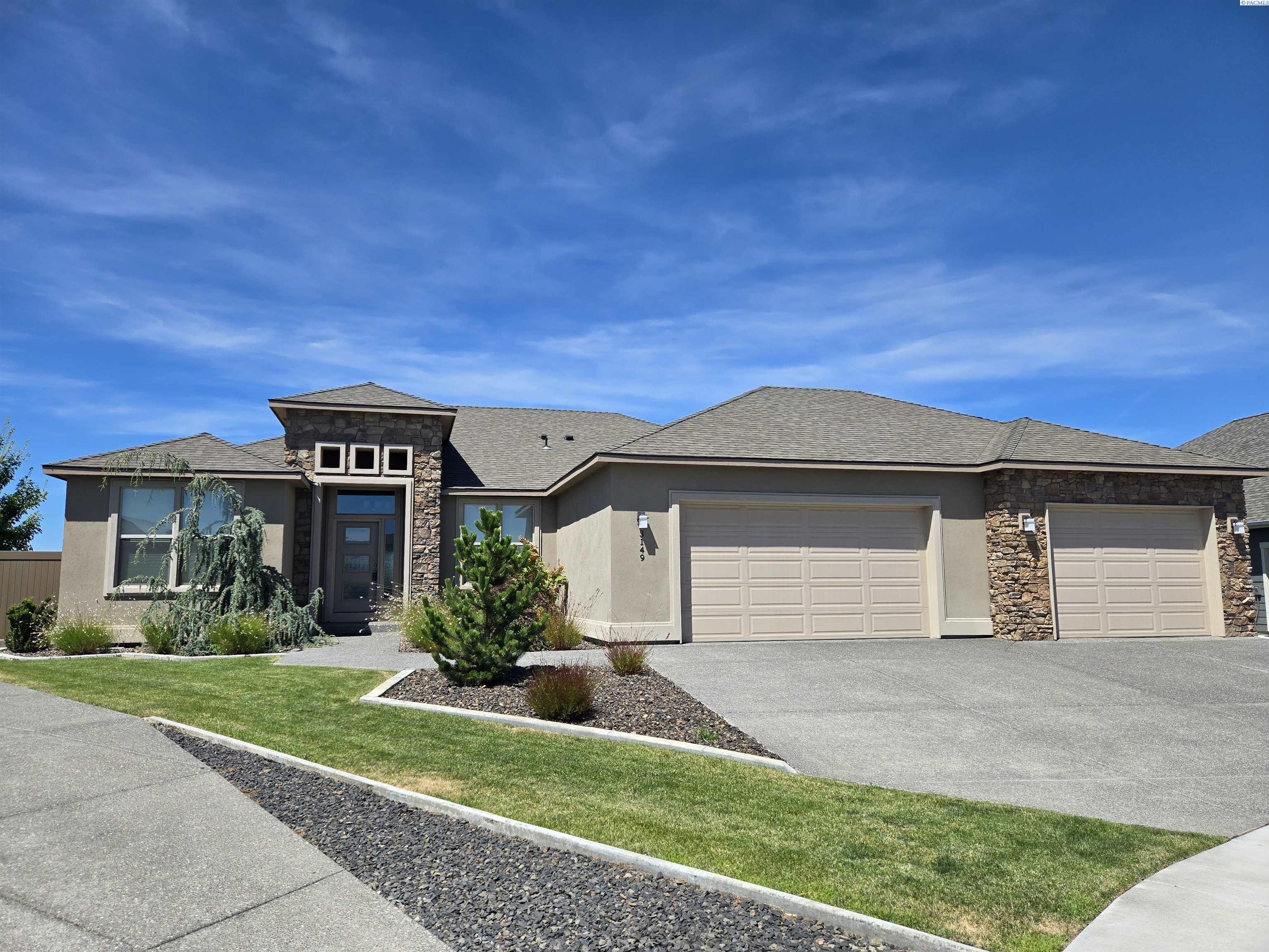 Property Photo: 3149 Deserthawk Loop WA 99354