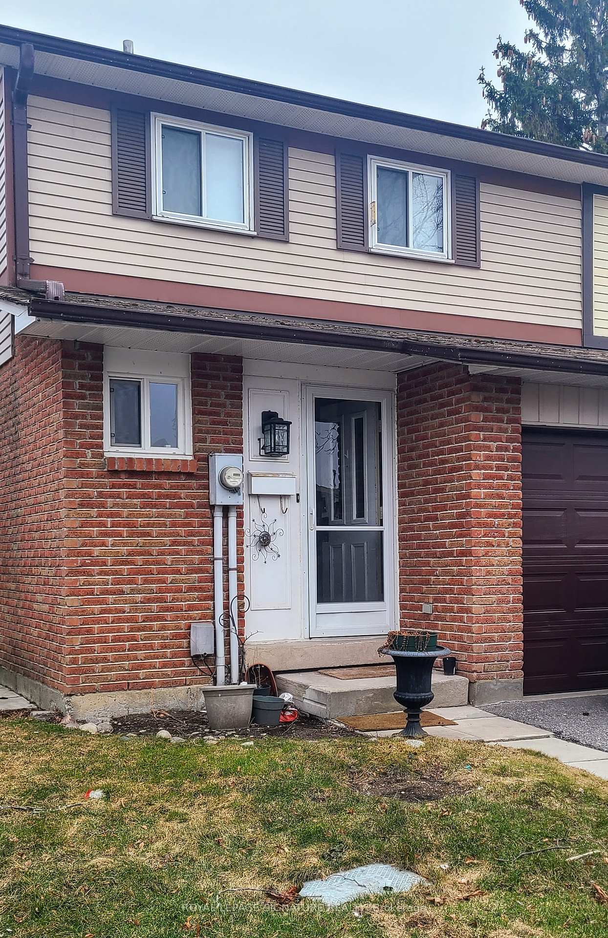 44 Parker Crescent  Ajax ON L1S 3R5 photo
