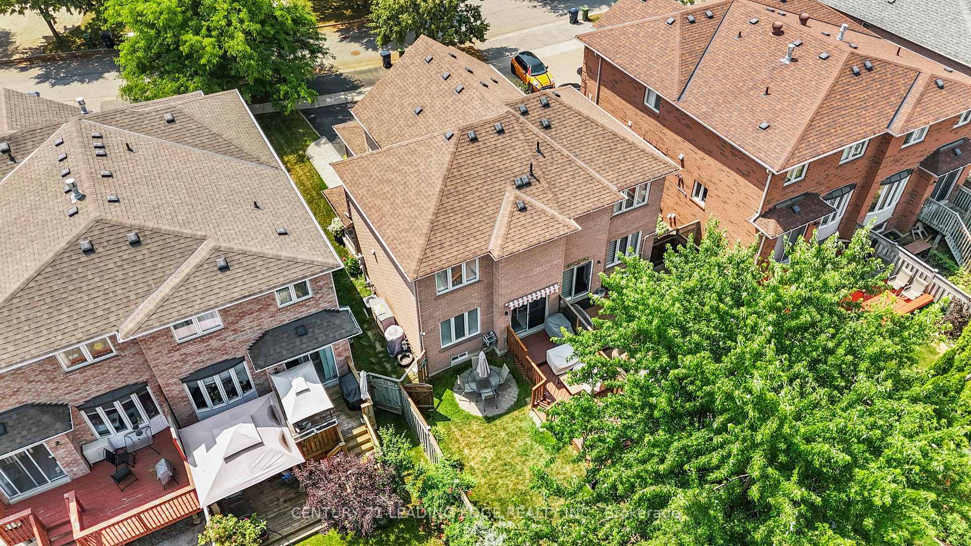 Photo de la propriété:  20 Vianney Avenue  ON M1L 4V4 