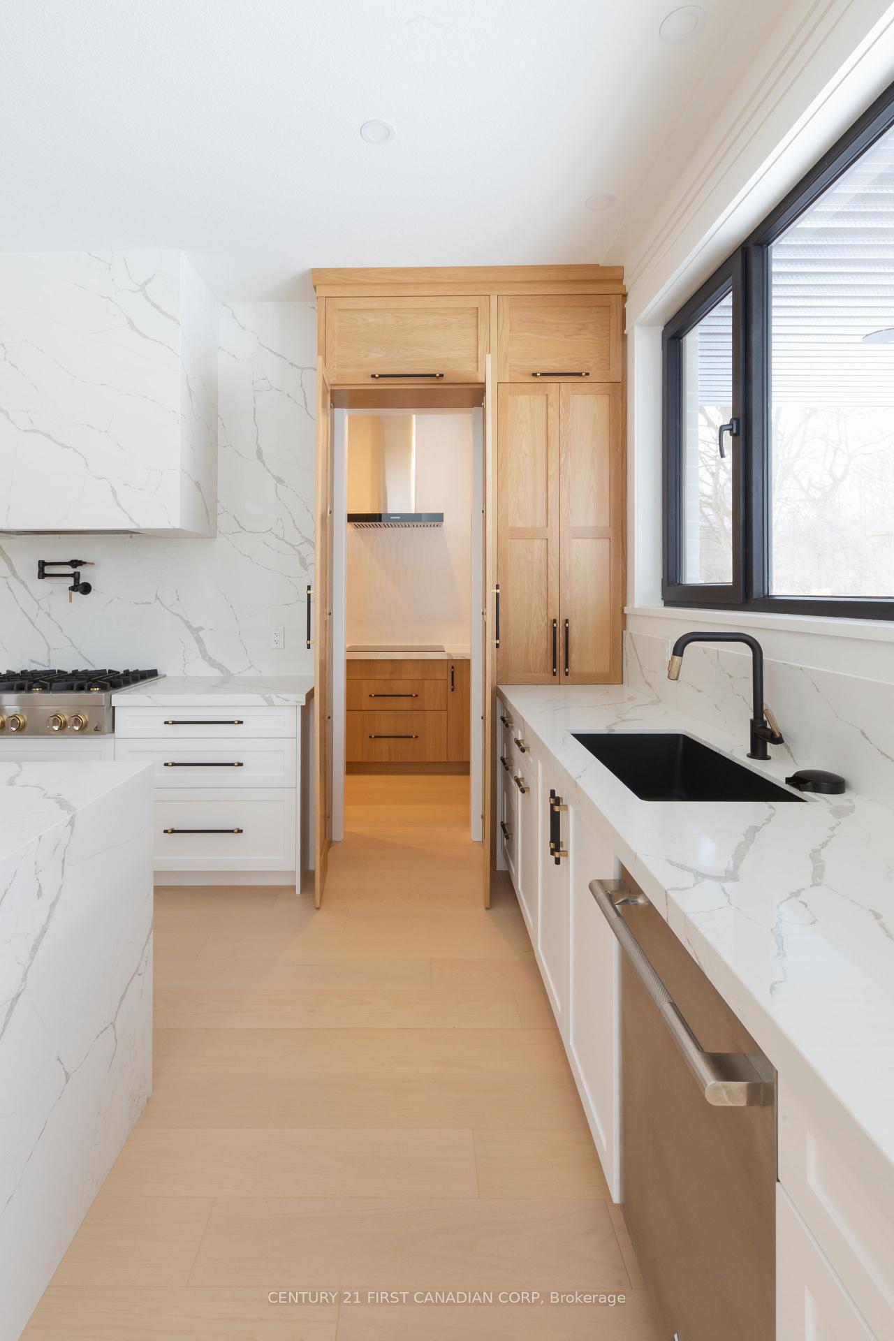 Property Photo: 3108 Gillespie Trail ON N6P 0L4