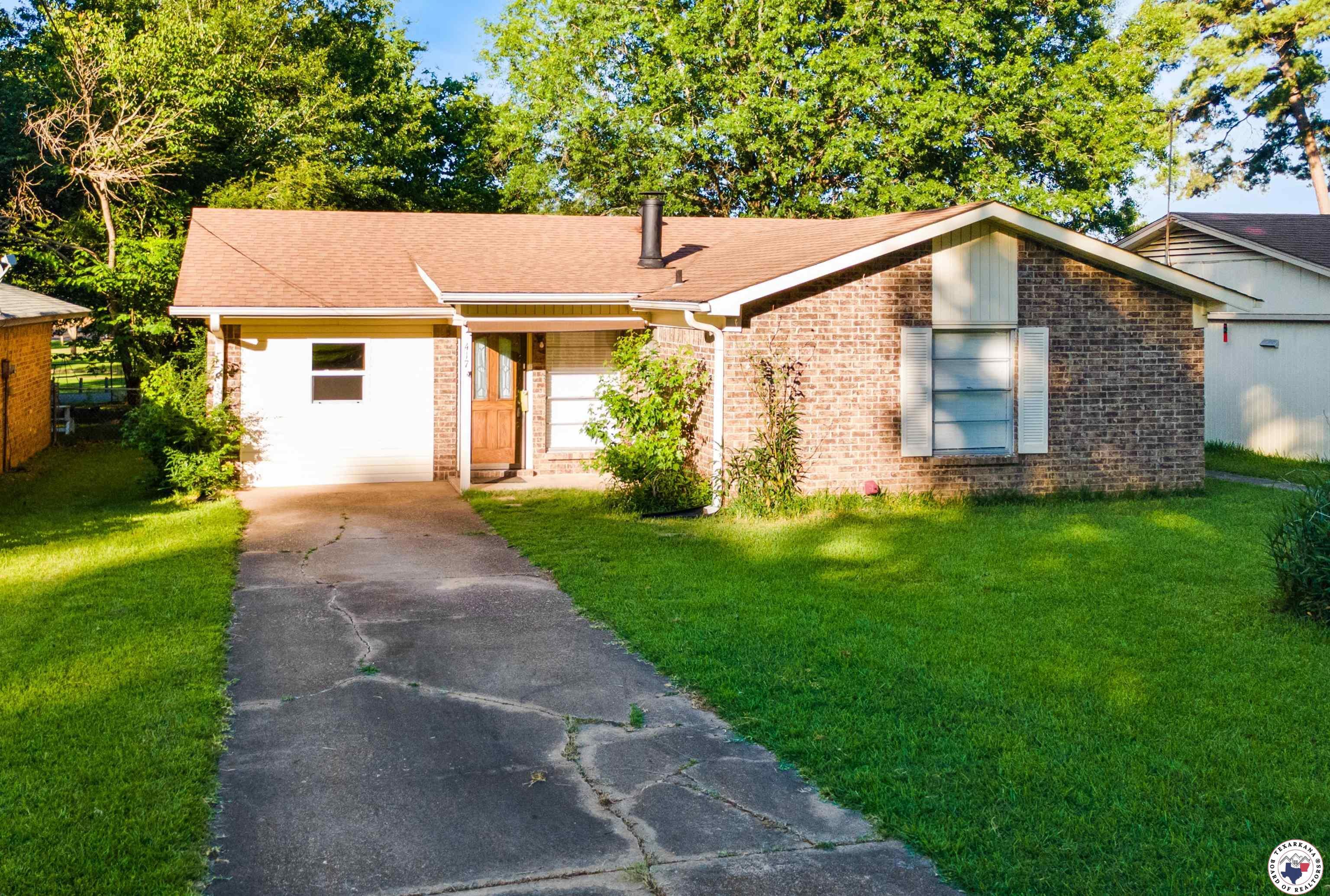 Property Photo: 417 Carroll TX 75501