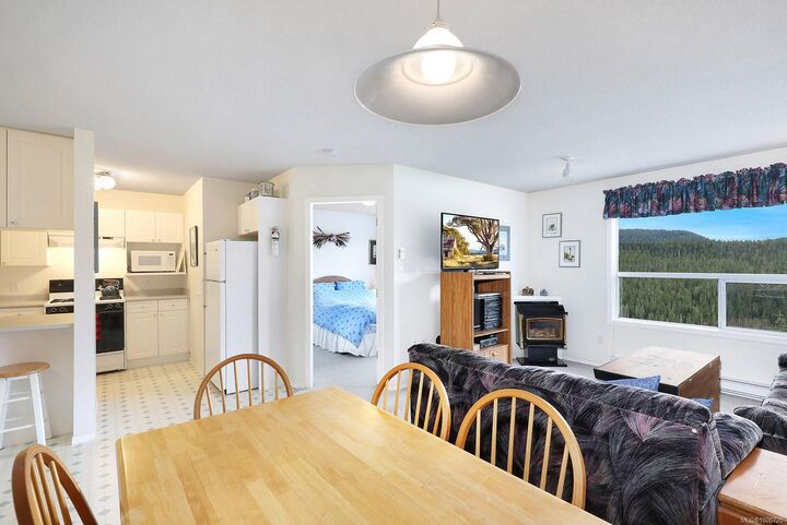 Property Photo: 1105 Henry Rd #308 BC V9J 1L0