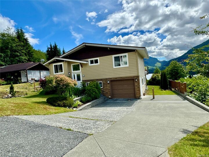 Property Photo:  1216 Matsqui Ave  BC V0N 2N0 