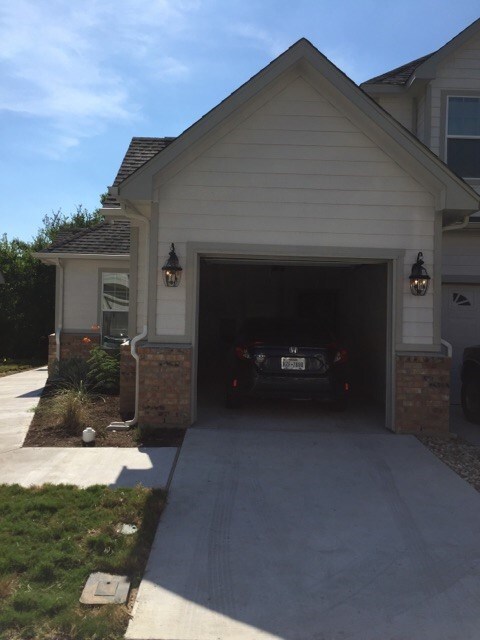 Property Photo: 12200 Abbey Glen Lane F TX 78753