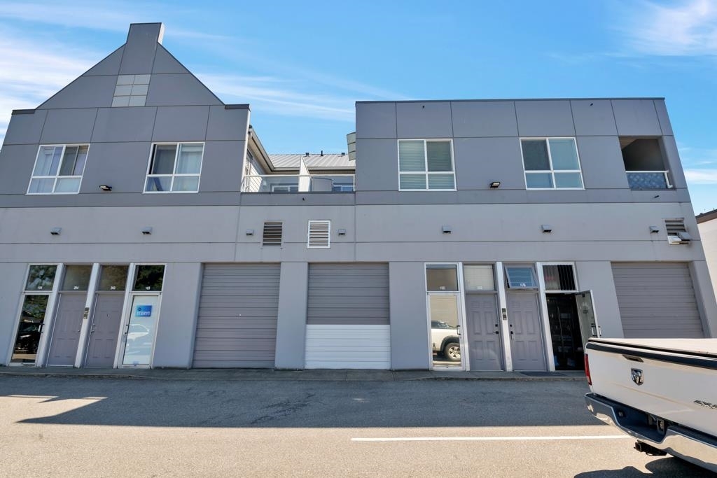 Property Photo: 19897 56 Avenue 201 BC V3A 3Y1