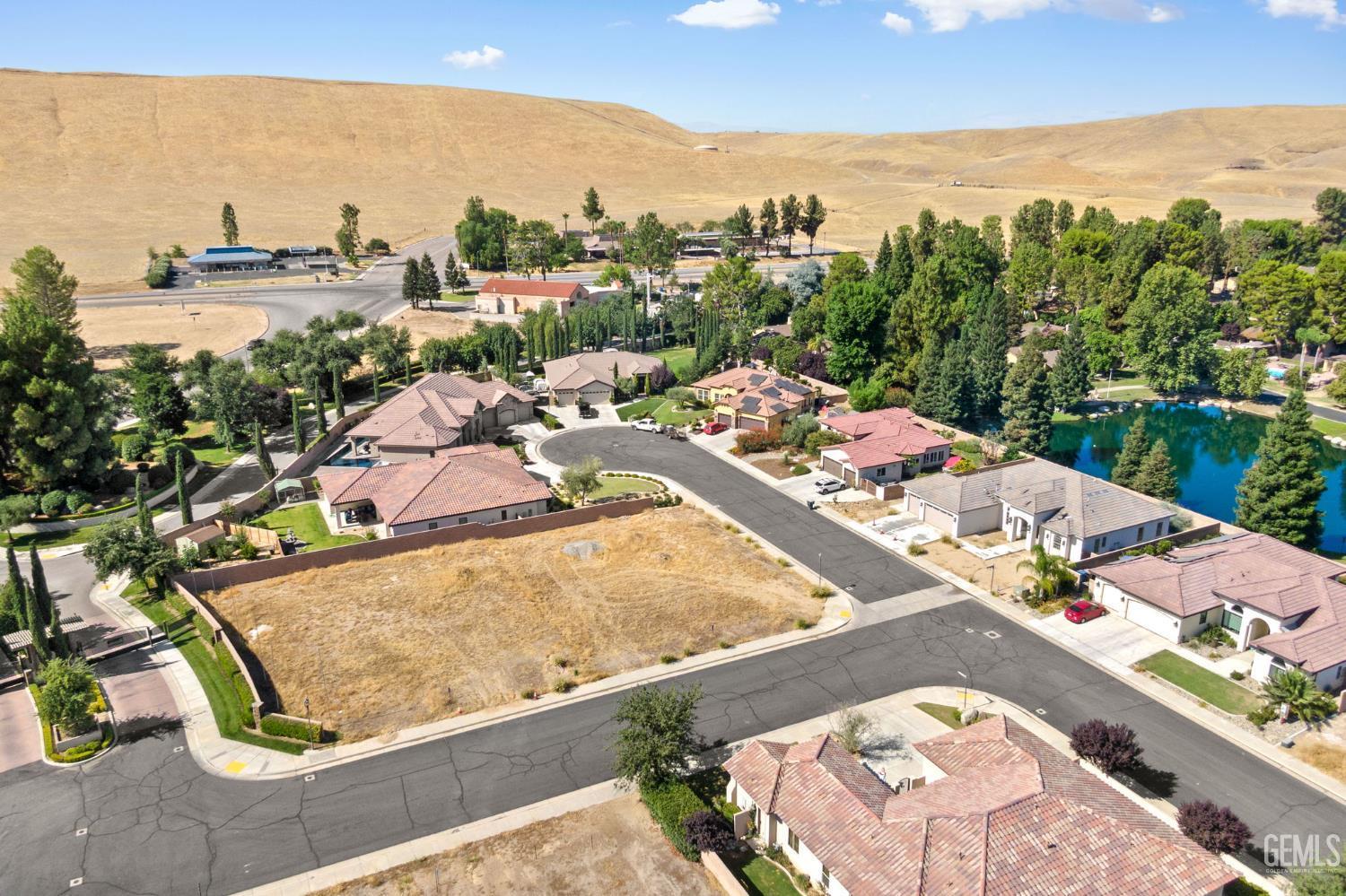 12101 Wildhorse Avenue  Bakersfield CA 93306 photo