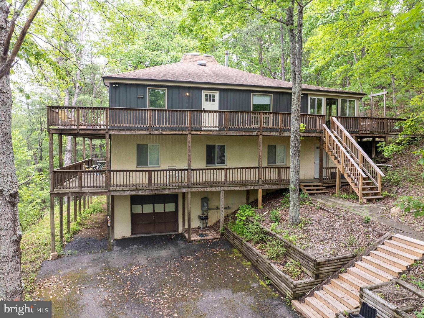 Property Photo: 272 Fritzel Way VA 22810