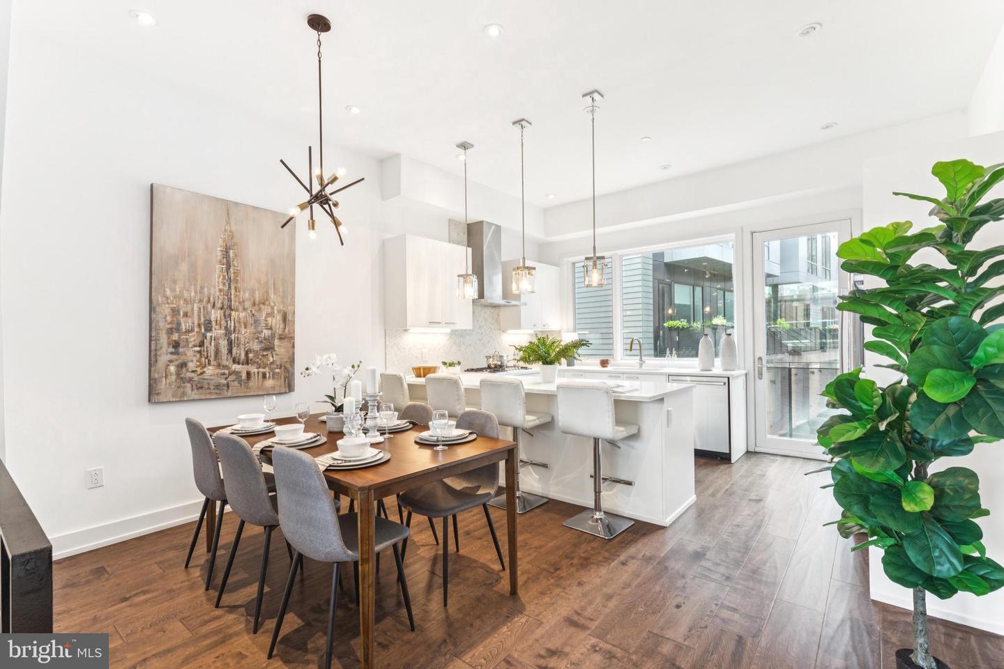 614 N 5th Street  Philadelphia PA 19123 photo