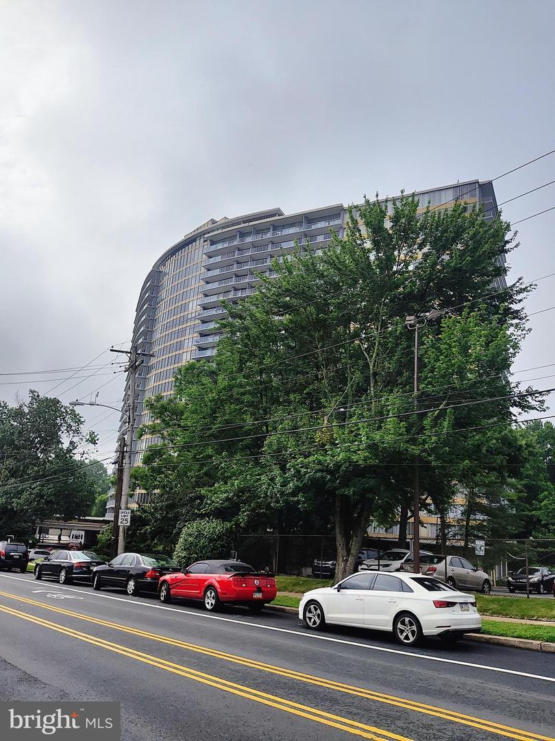 3900 Ford Road 10H  Philadelphia PA 19131 photo