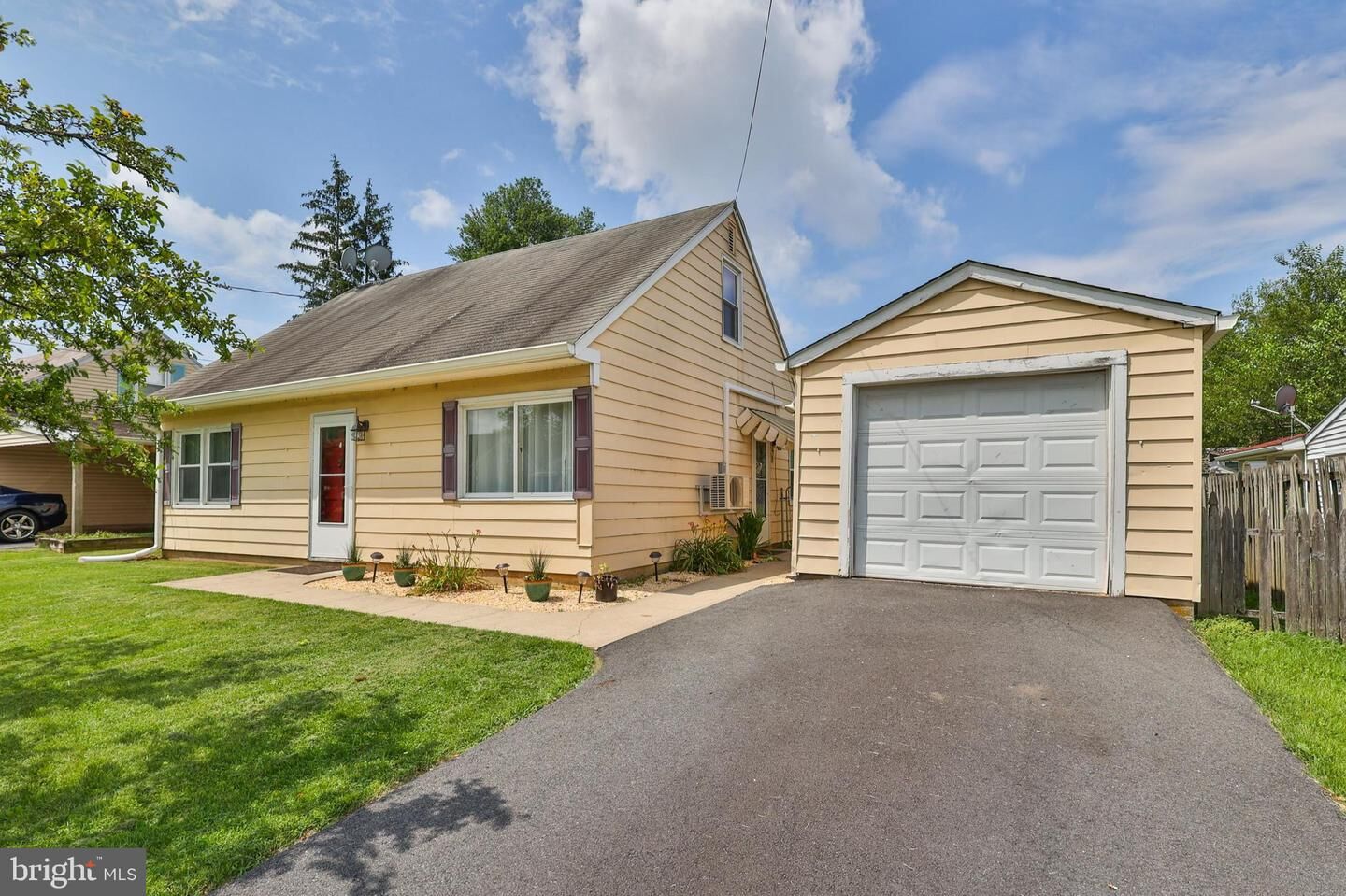 Property Photo:  1219 Whitehall Avenue  PA 18045 