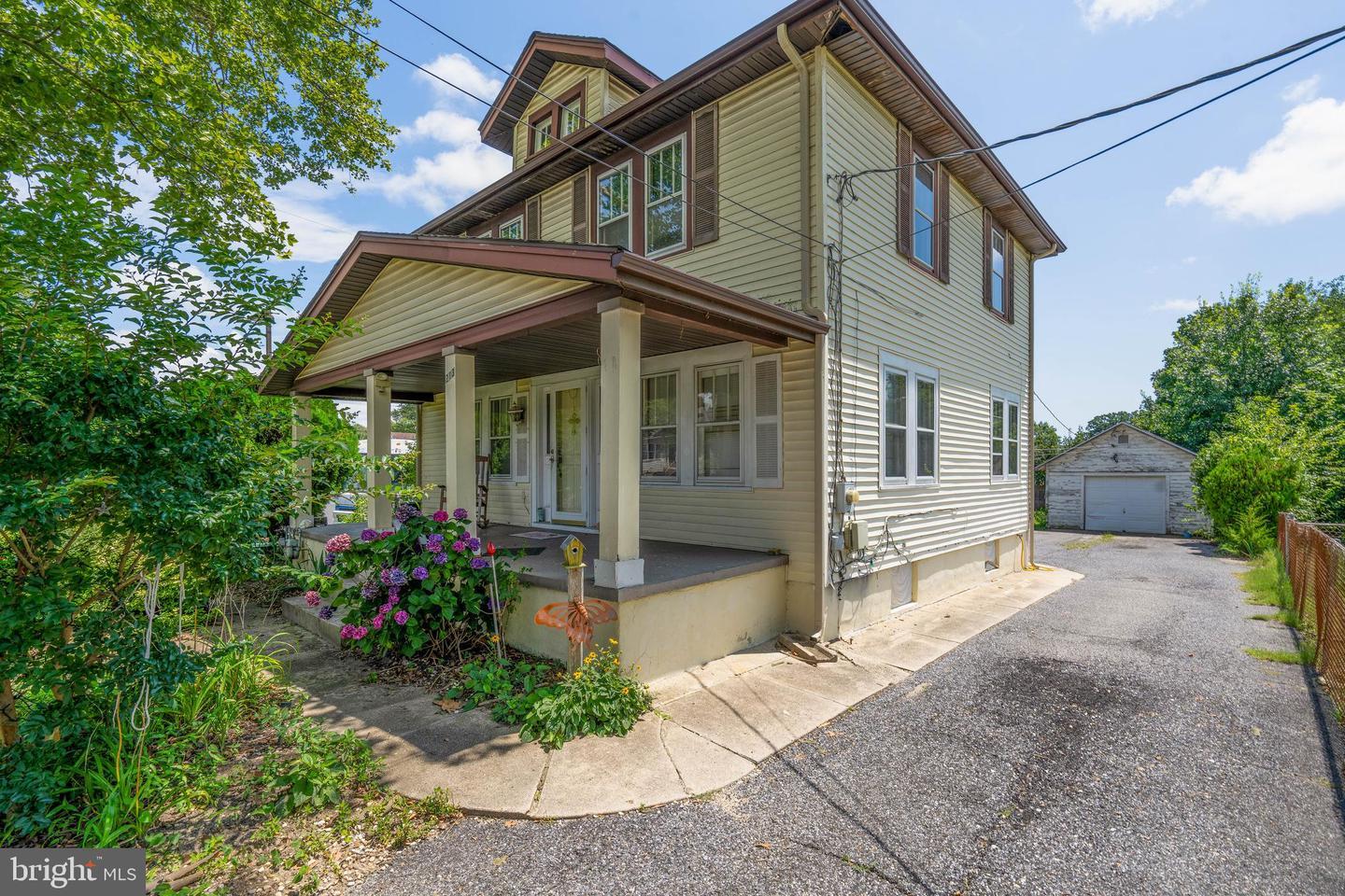 Property Photo: 213 W Quince Street NJ 08360