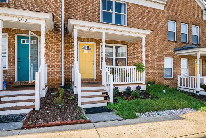 Property Photo:  1215 Old Richmond Cir  VA 22802 