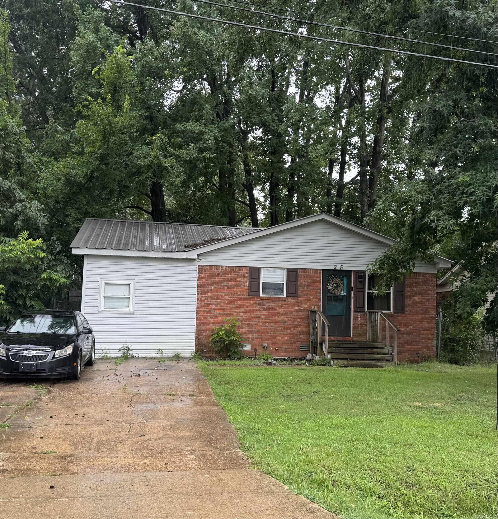 Property Photo: 215 Pine Street AR 72401