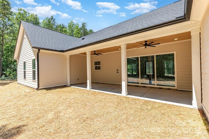 Property Photo: 1025 Baylor Grove Road NC 28112