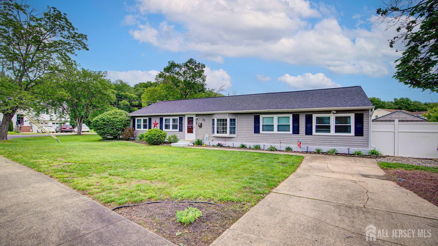 27 Carlton Avenue  Monroe NJ 08831 photo