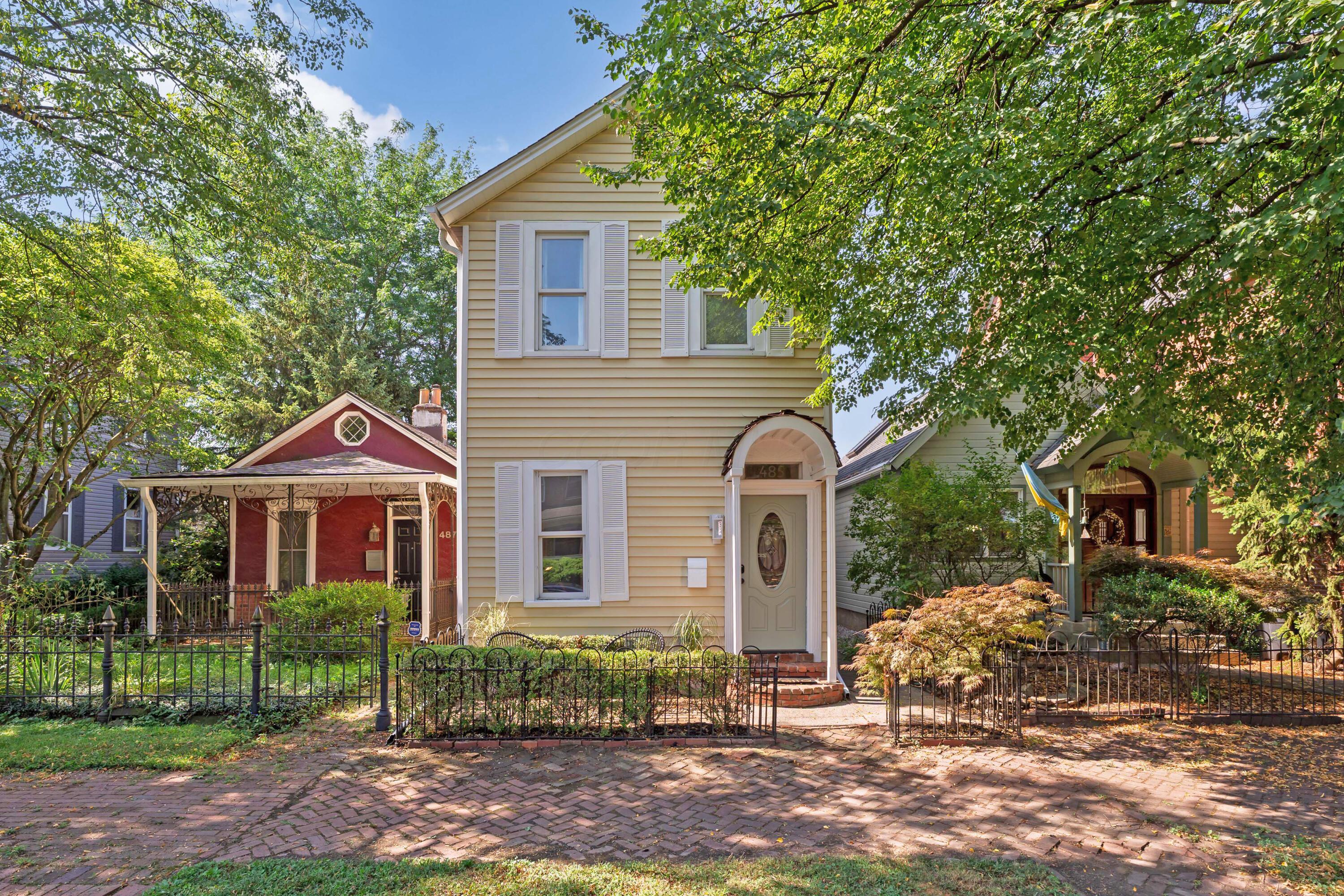 Property Photo: 485 E Sycamore Street OH 43206