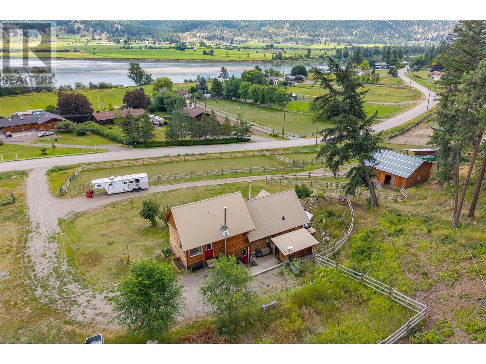 Property Photo: 8585 Westsyde Road BC V2B 8S3
