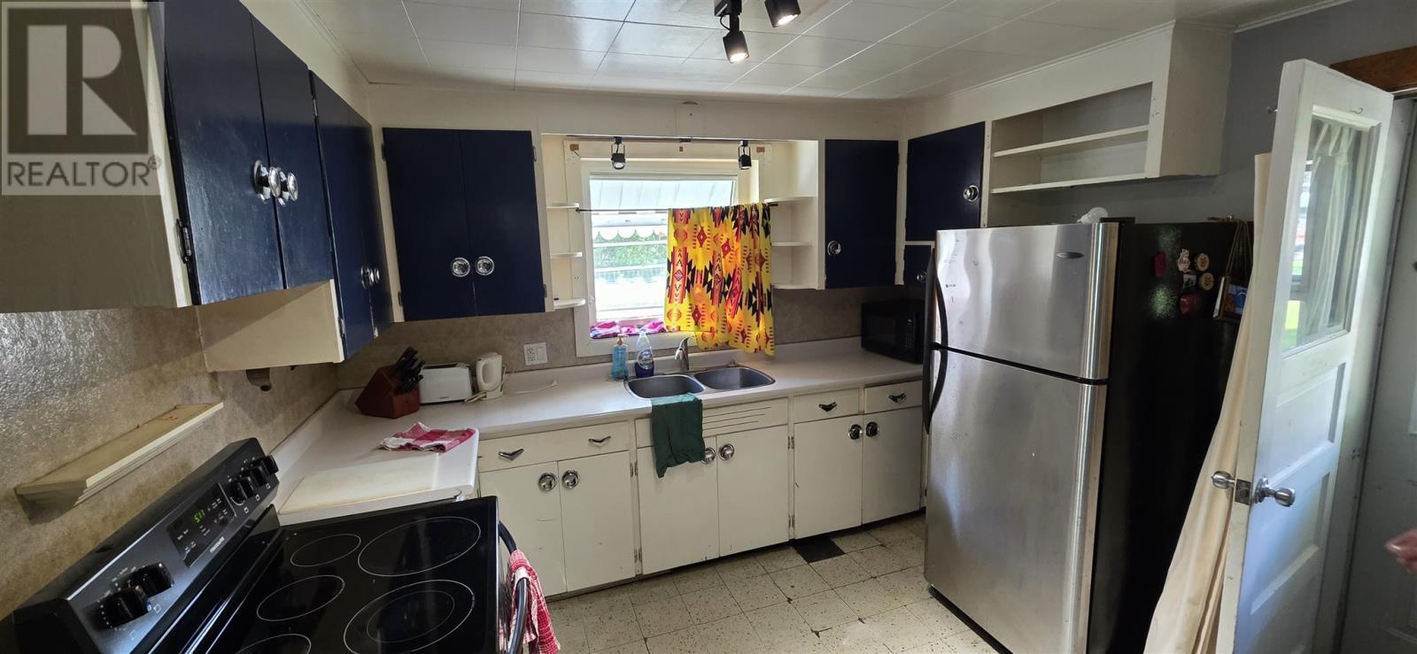 Property Photo: 512 Third St N ON P9N 2M3