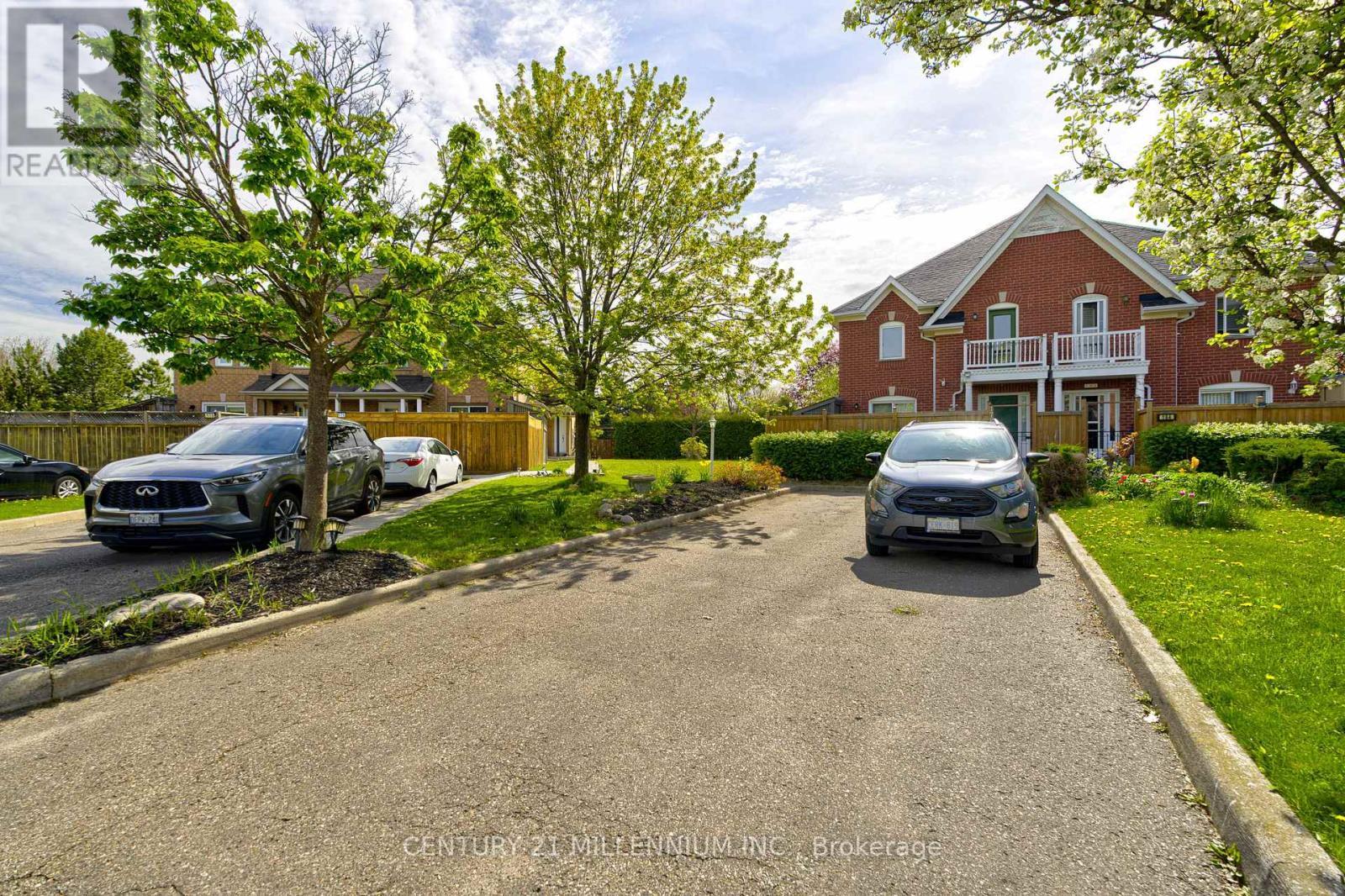 Property Photo:  180 Pressed Brick Drive  ON L6V 4K6 