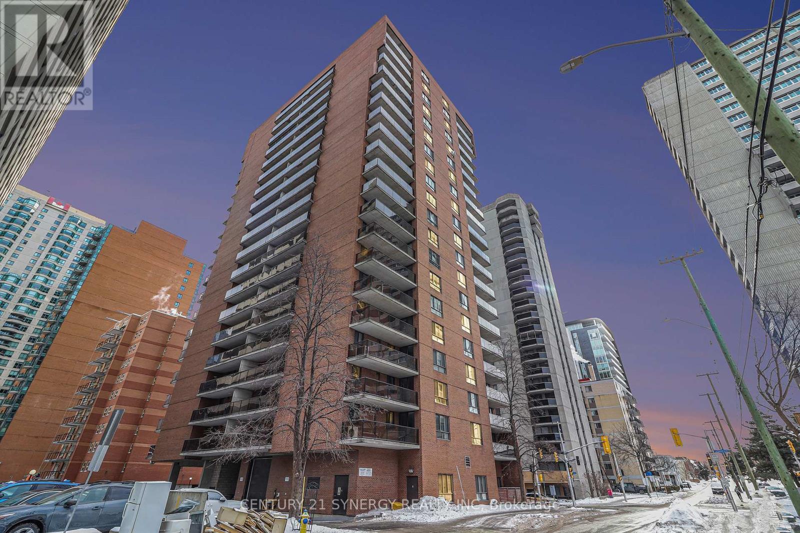 Property Photo:  475 Laurier Avenue West 405  ON K1R 7X1 