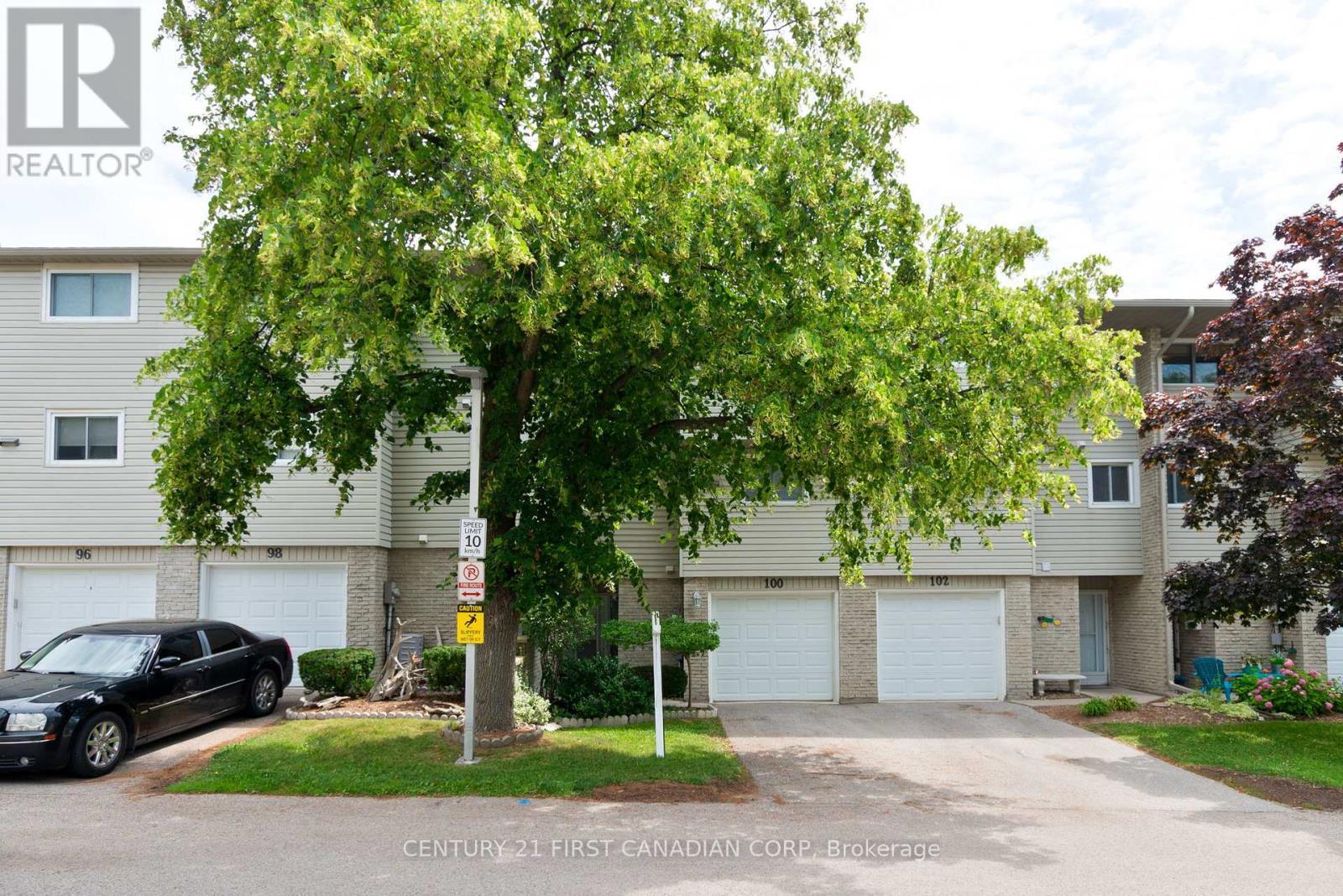 Property Photo: 159 Sandringham Crescent 100 ON N6C 5A9