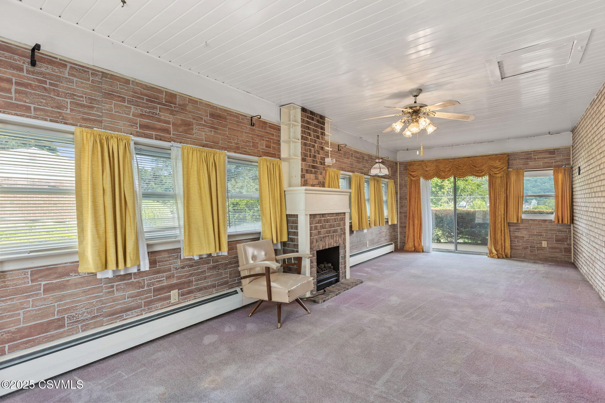 Property Photo: 1650 W Mulberry Street PA 17866