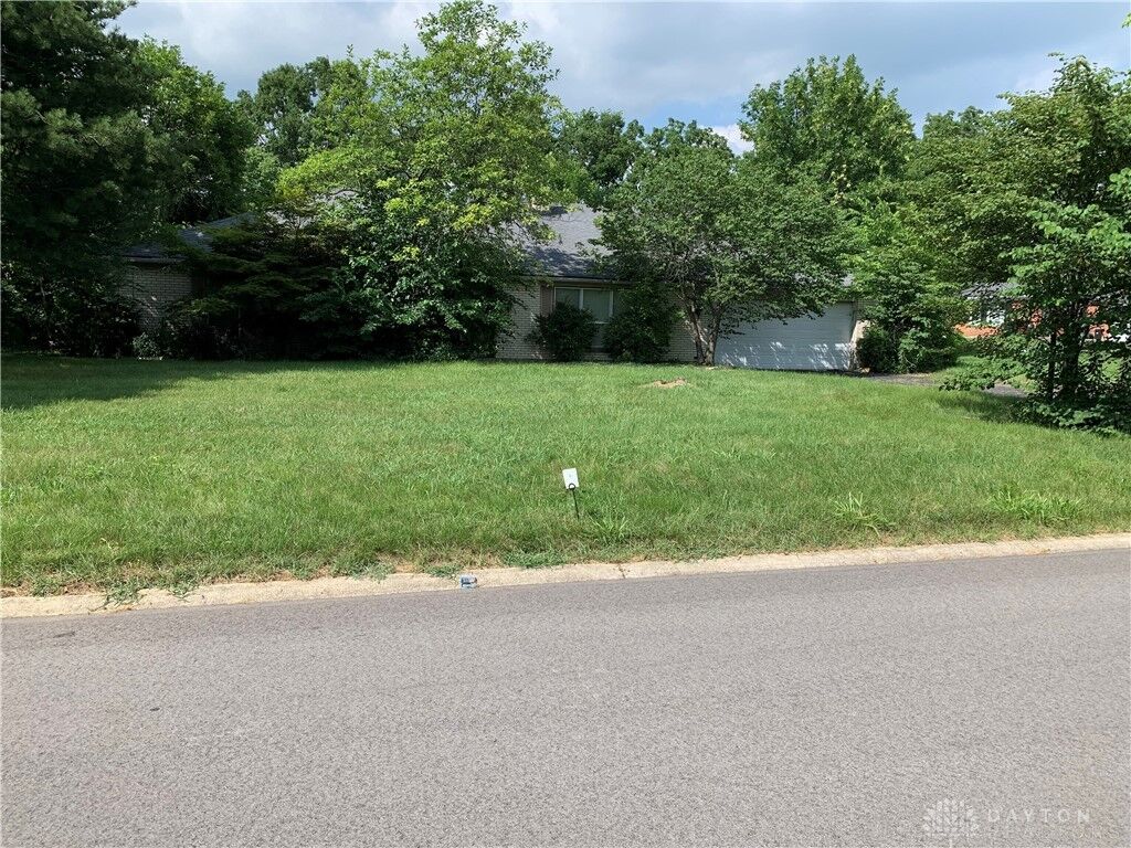 Property Photo: 1221 Wood Mill Trail OH 45459