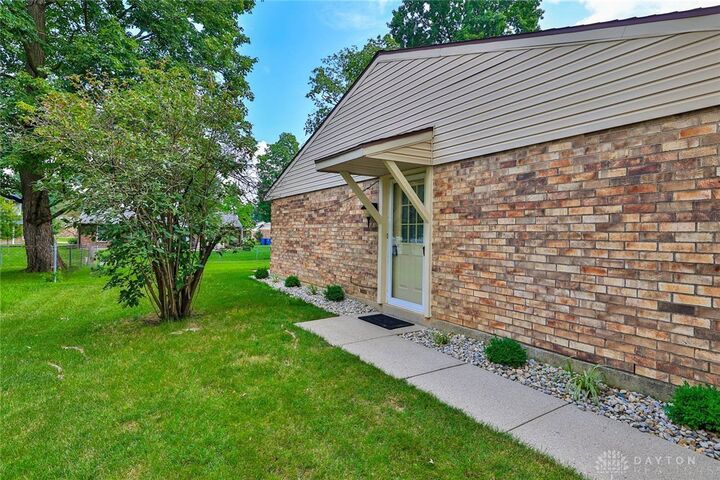 Property Photo: 5979 Timbergate Trail OH 45424
