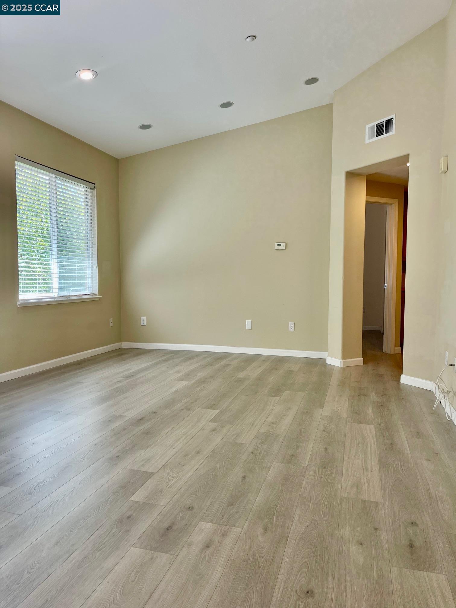 Property Photo: 404 Presidio St CA 94806