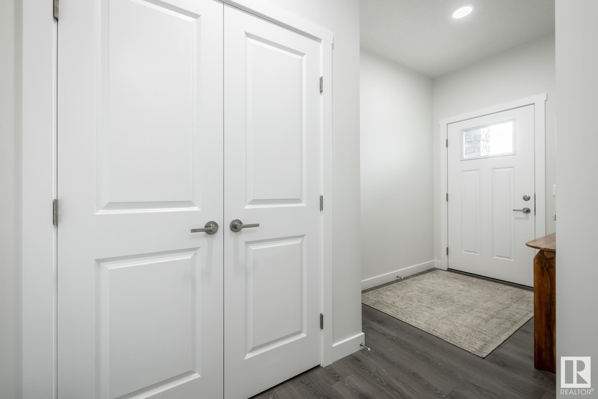 Property Photo: 423 26 Street SW AB T6X 3H9