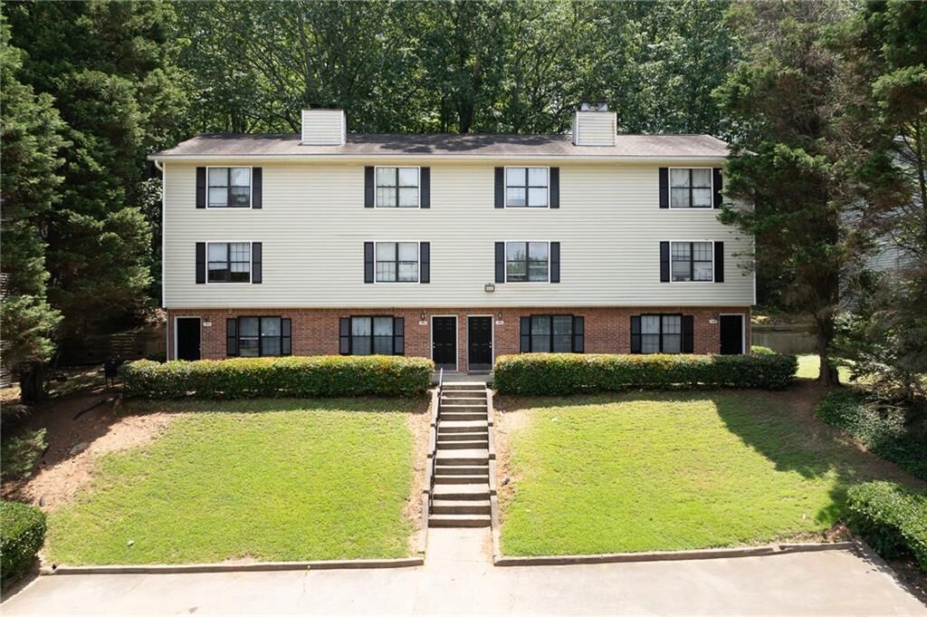Property Photo:  3102 Destin Cir  GA 30078 