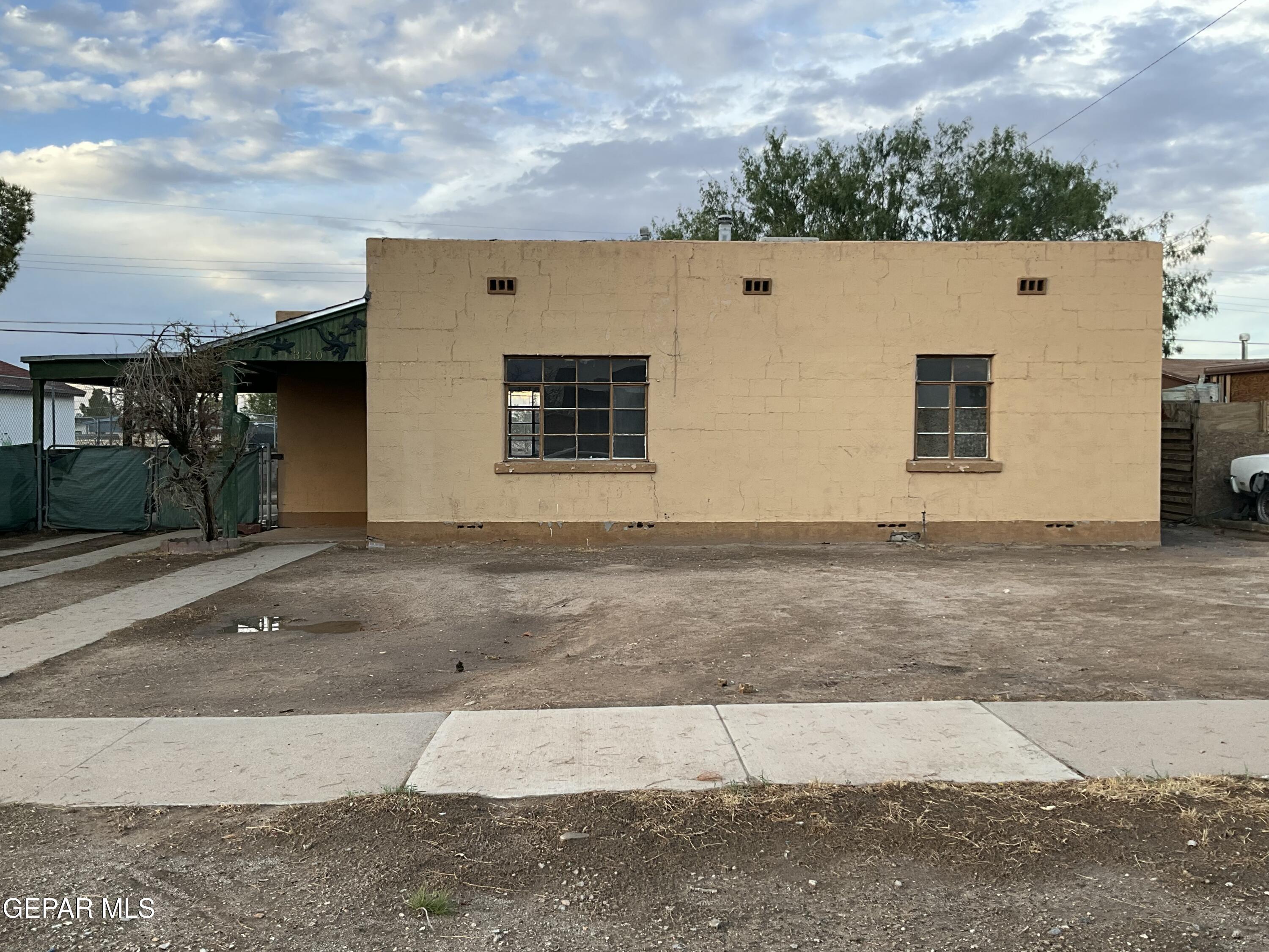 Property Photo: 320 Edith Drive TX 79915