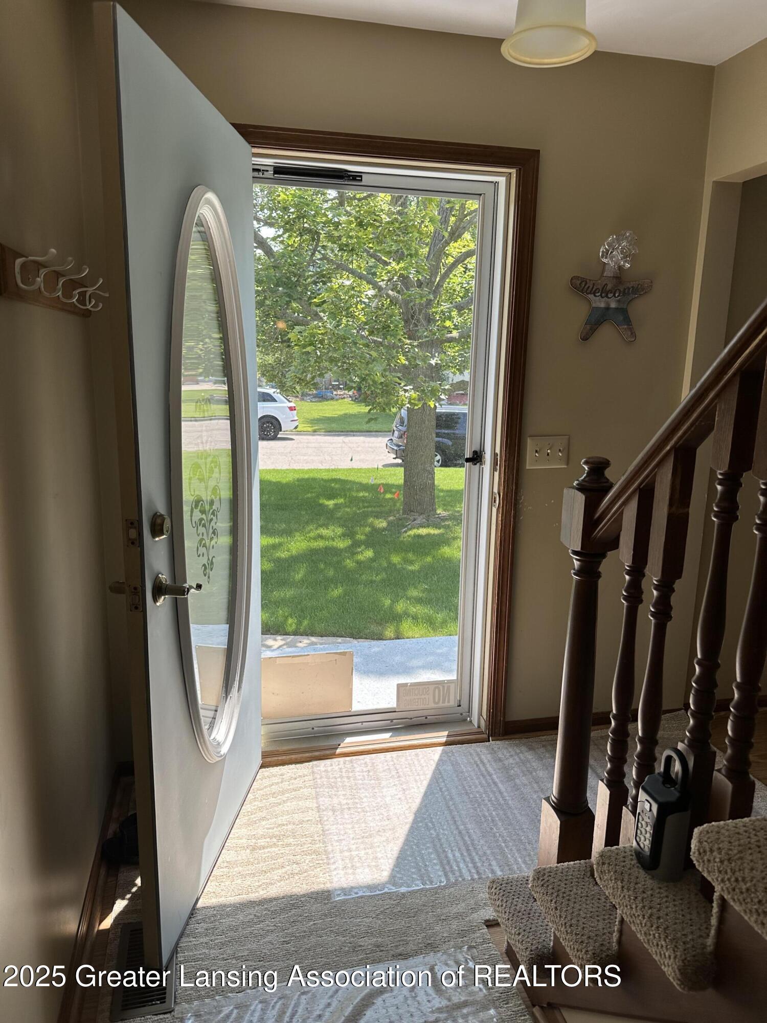 Property Photo: 2611 Renfrew Way MI 48911
