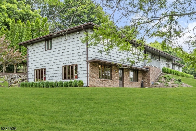 Property Photo:  366 E Saddle River Rd  NJ 07458 