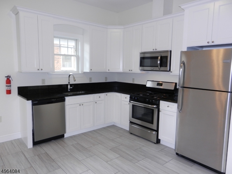 Property Photo:  802 South Ave West 2A  NJ 07090 