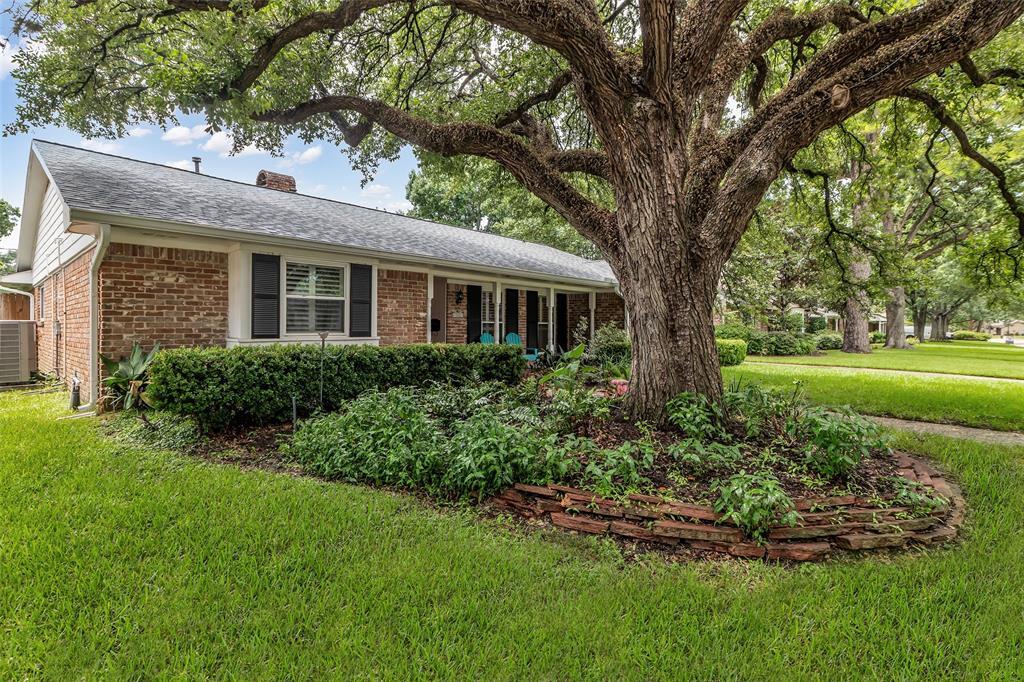 Property Photo: 10023 Ella Lee Lane TX 77042