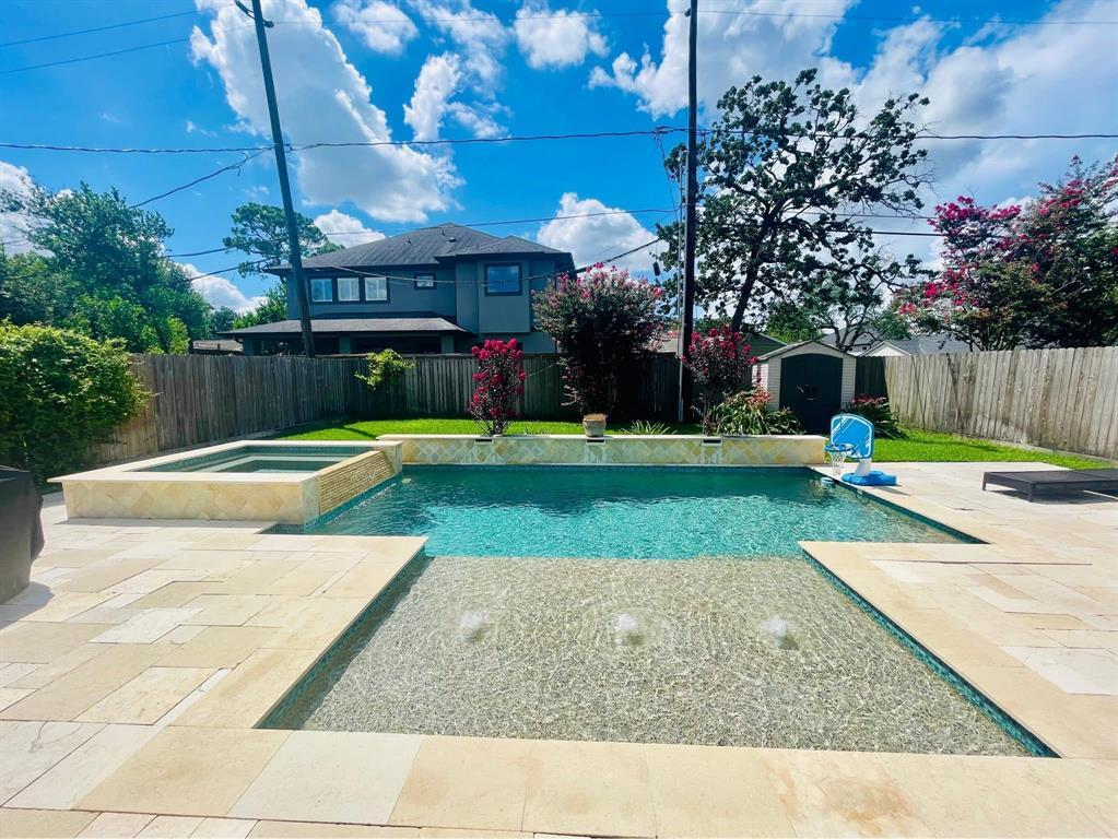 Property Photo: 1511 Thornton Road TX 77018