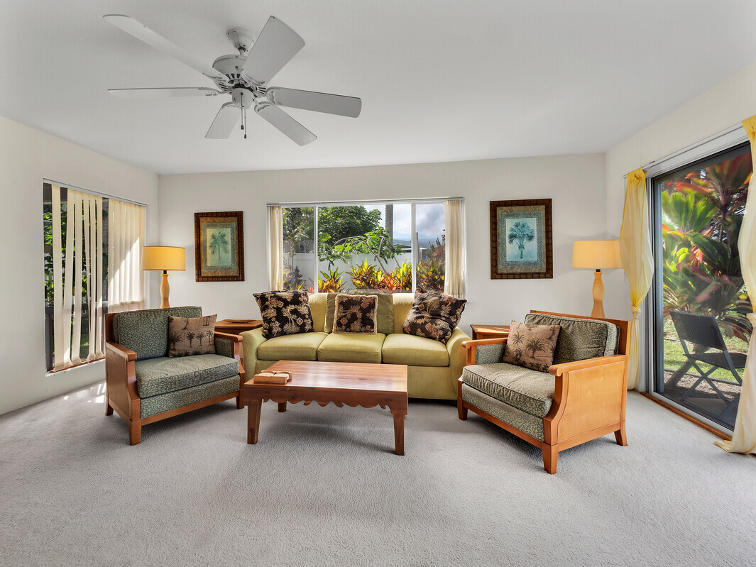 Property Photo: 82-6077 Mamalahoa Highway B4 HI 96704