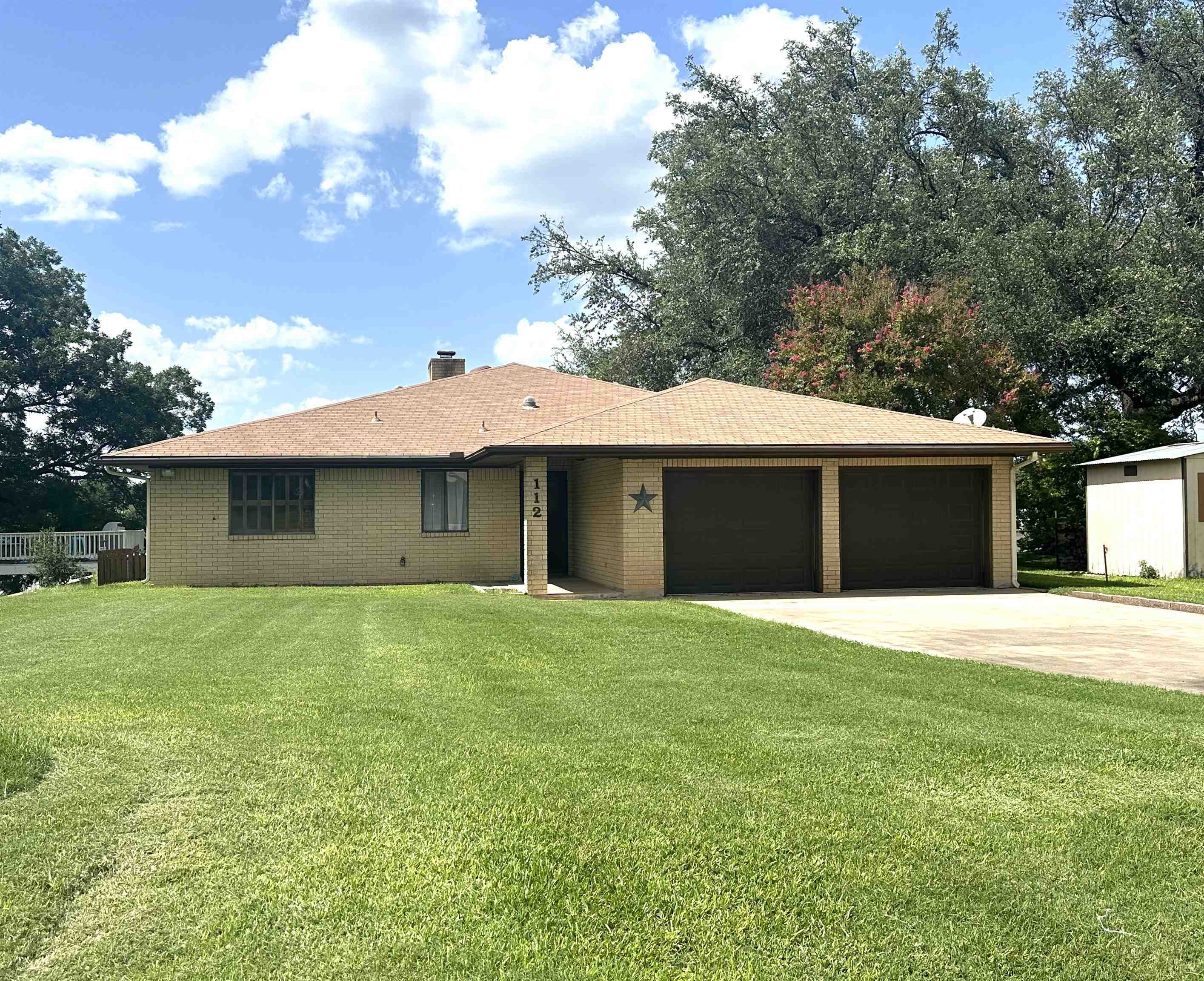 Property Photo: 112 Mesquite TX 78639