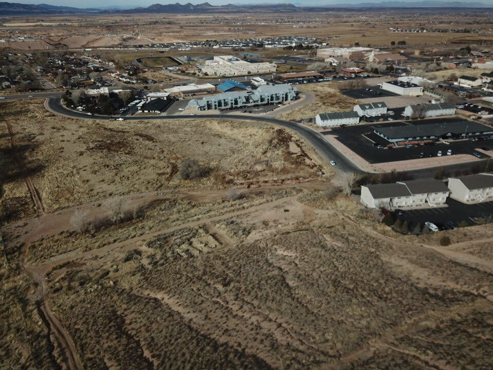 Property Photo: 1700 N Wedgewood Ln UT 84721