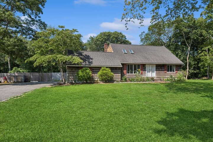 Property Photo:  65 Fox Run Lane  NY 11901 