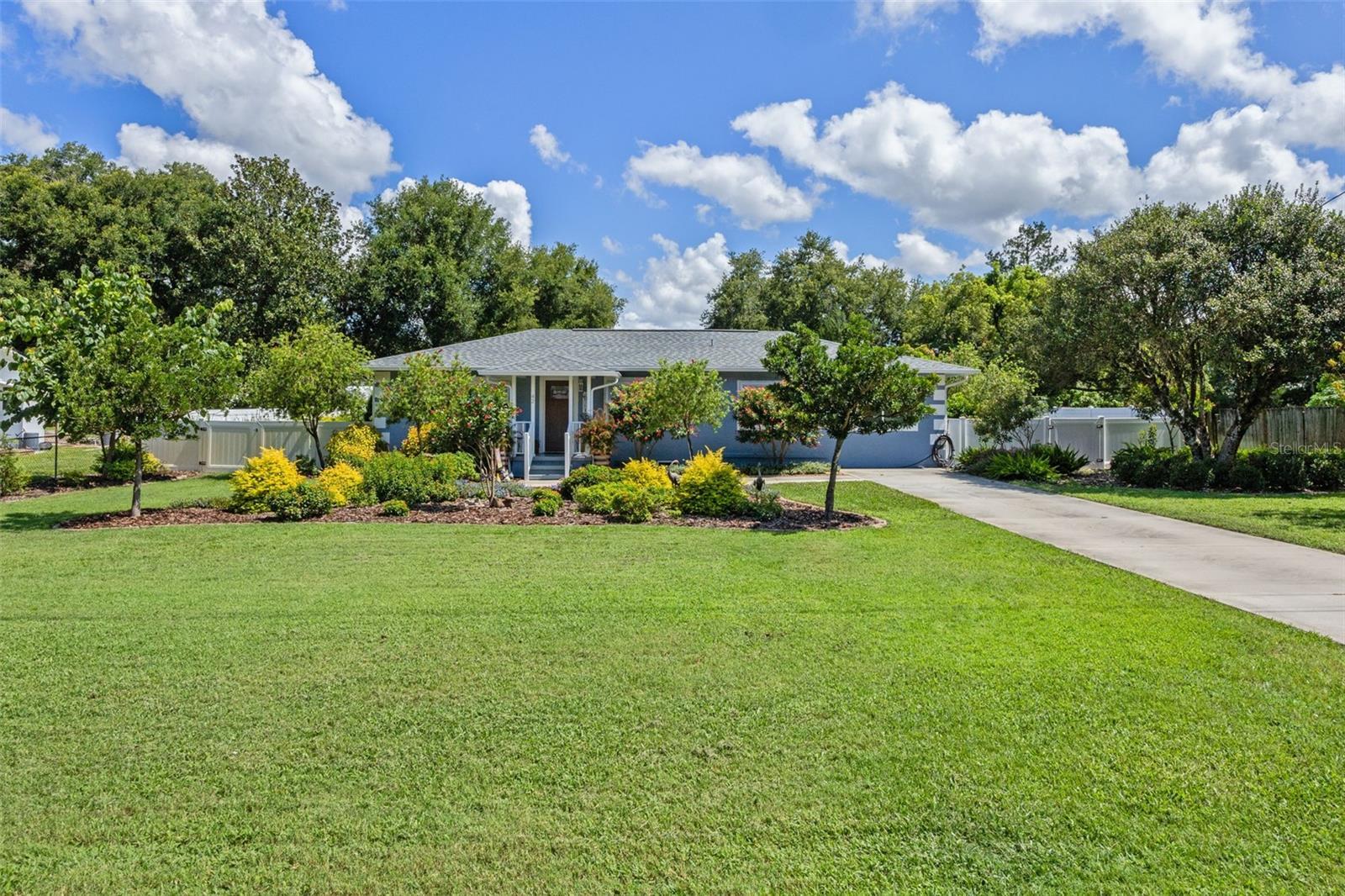 Property Photo: 42 Smyrna Drive FL 32713