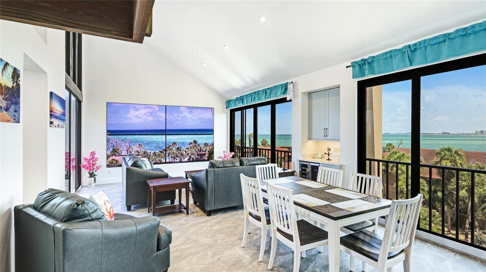 Property Photo:  22 Sandy Cove Road 10-5W  FL 34242 