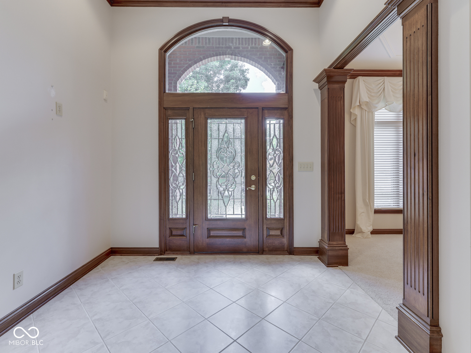 Property Photo: 2025 Caledonian Court IN 46143