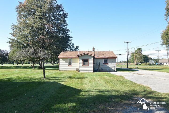 Property Photo:  13493 Dixon Road  MI 48131 