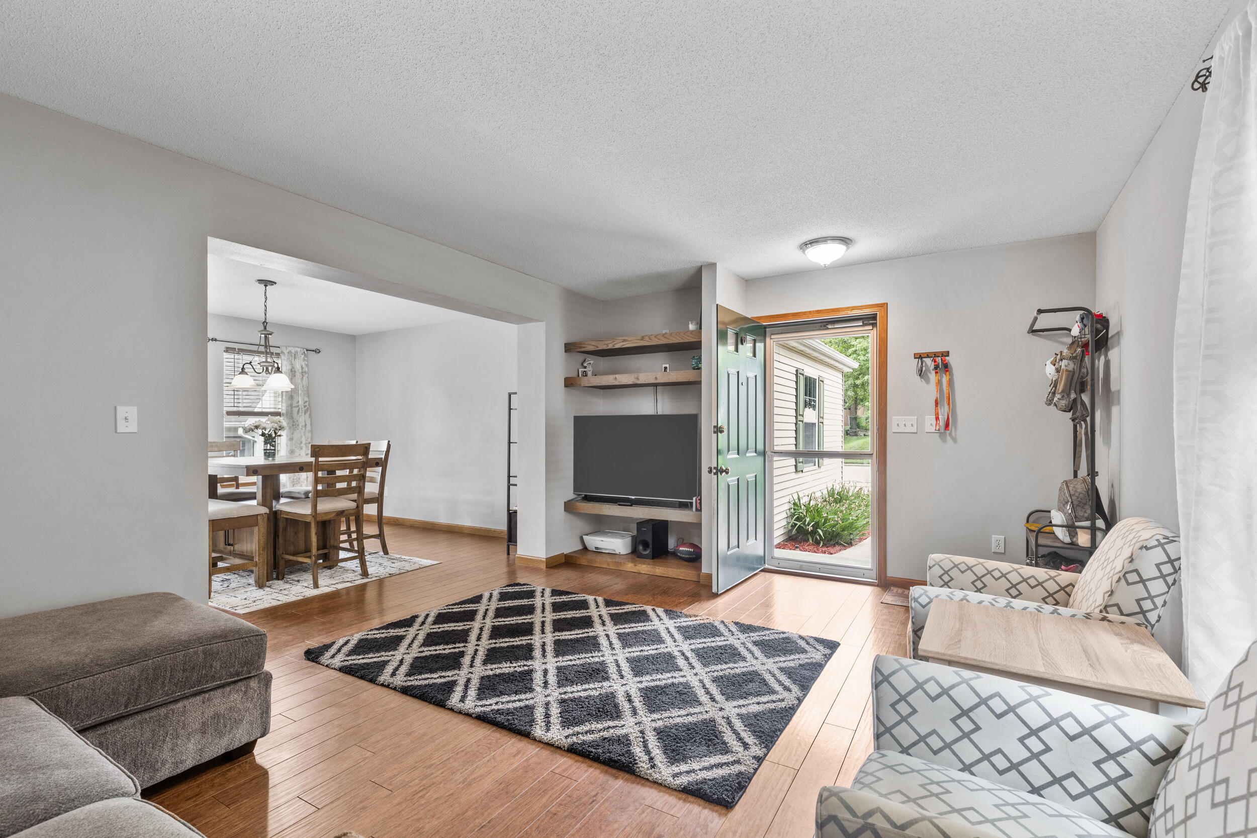 Property Photo: 1438 Cleveland Ave WI 53186